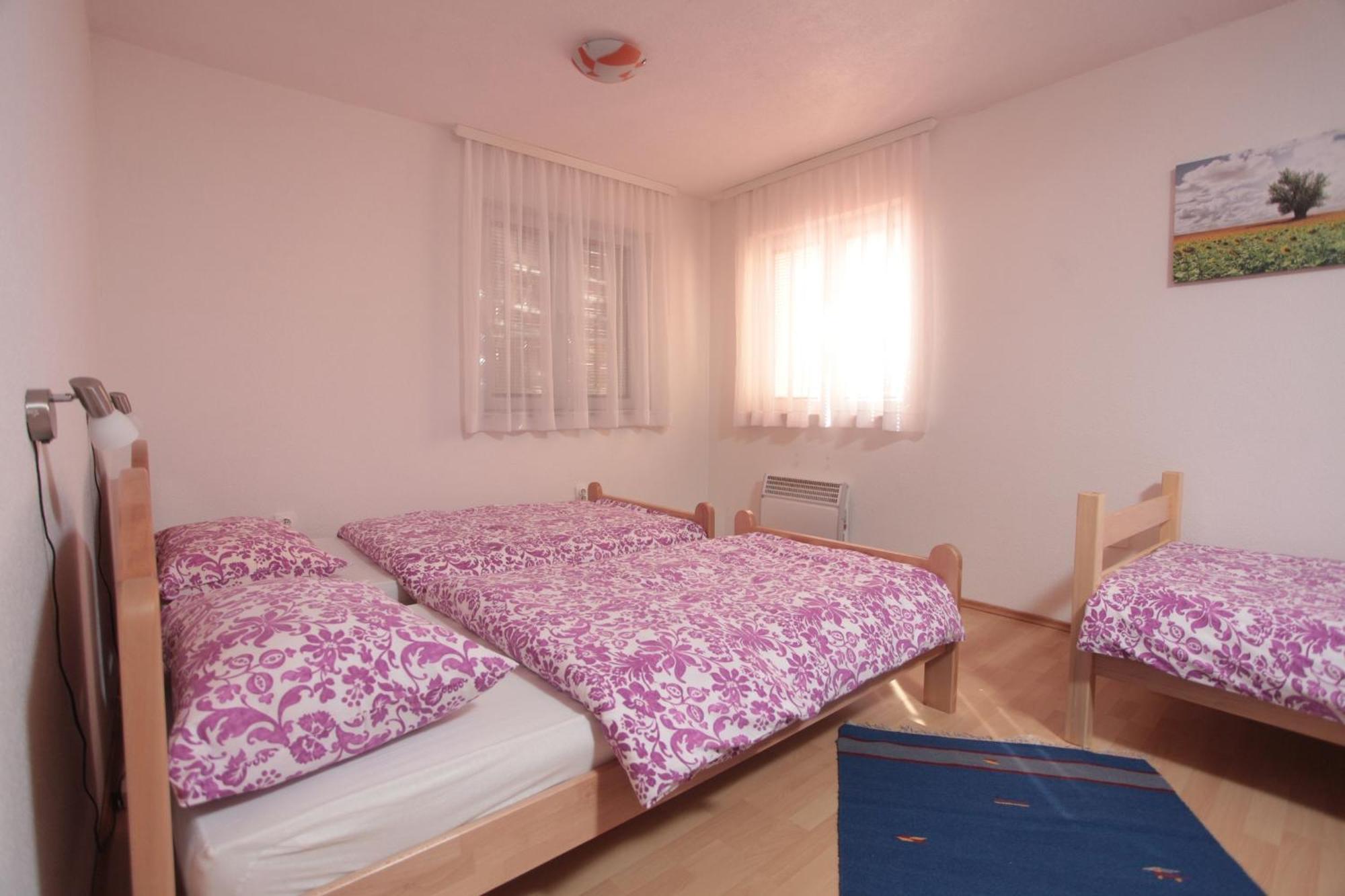 Apartments Kira SJJ Room photo